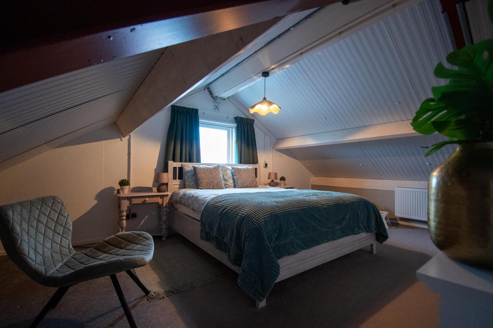 Sfeervol Appartement Het Knooppunt Nuis Luaran gambar
