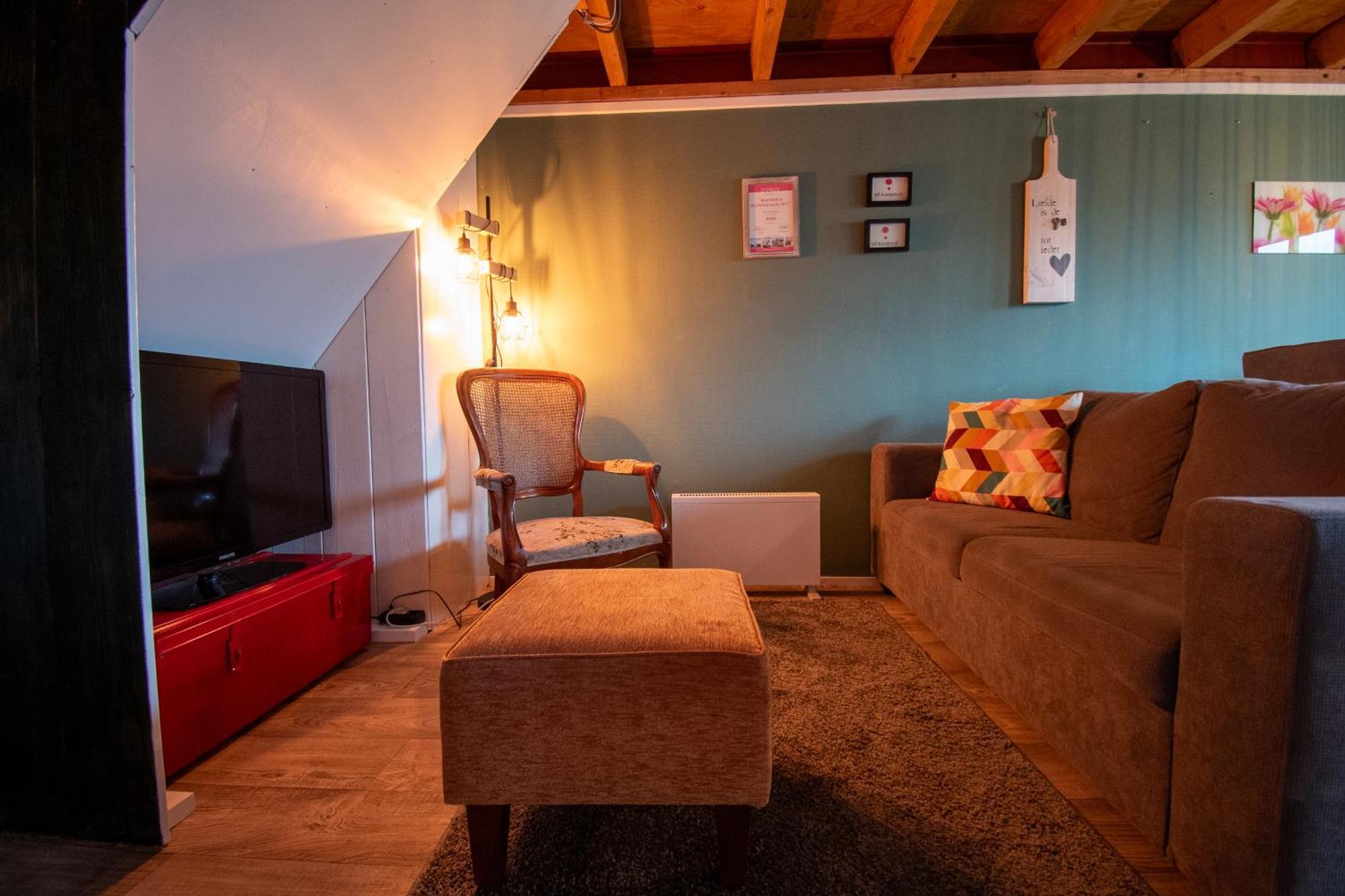 Sfeervol Appartement Het Knooppunt Nuis Luaran gambar